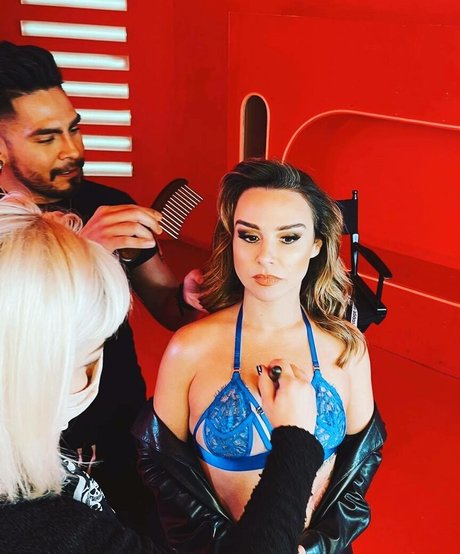 Danielle Harris model art photo