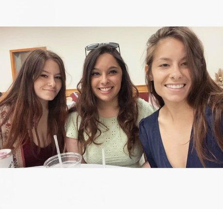 Jordan Rose Schmidt hot star img