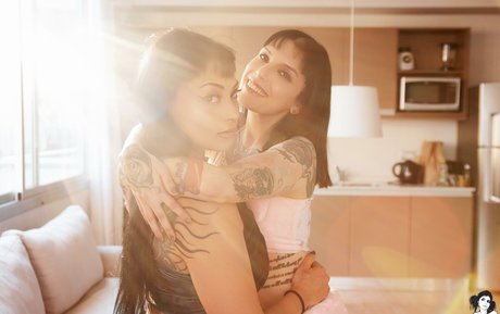 missmarineblue model hd picture