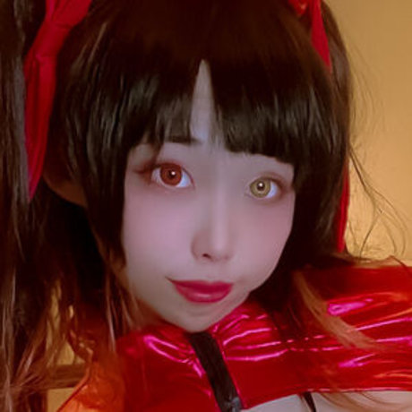 NazoEirian sexy actress pictures