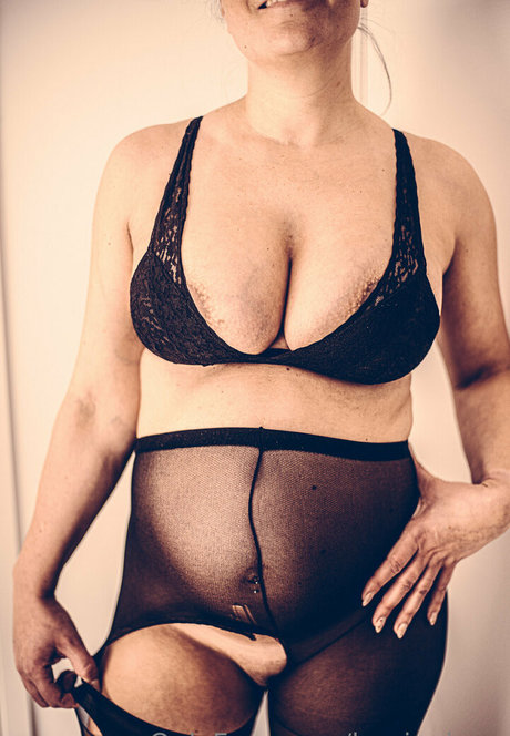 granny pussy onlyfans naked photos