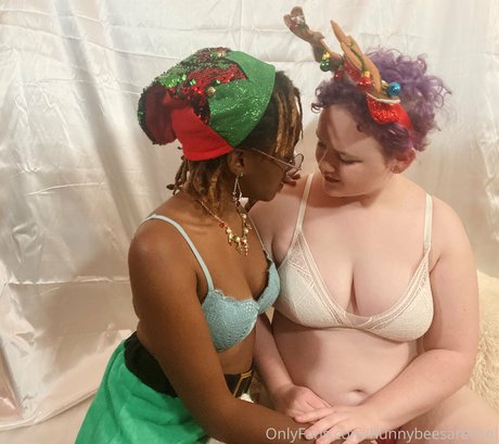 hunnybeesarecool pornstar sex archive