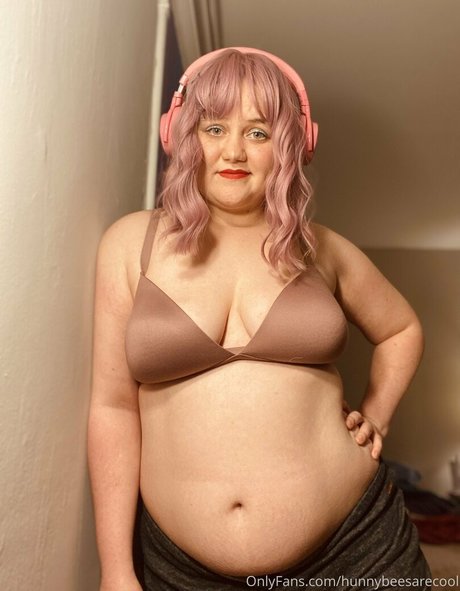 hunnybeesarecool nude pornstar images