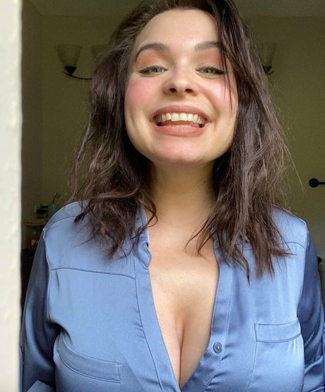 JuliaThongg model hd images