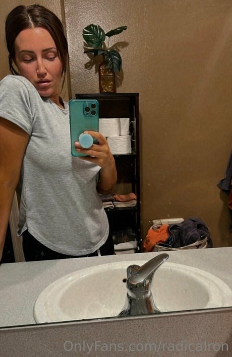 RadicalRon hd model photo