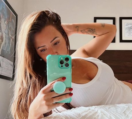 RadicalRon pretty star img