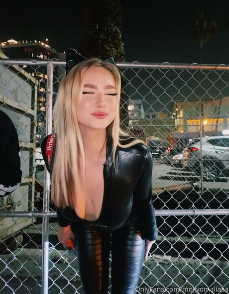 mollyomaliamollyomaliaaa perfect star pictures