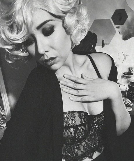 skinny shemale onlyfans hd picture