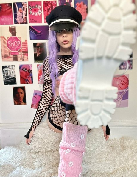 Shegavemethree star free archive