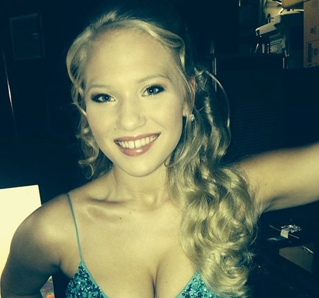 Anja Nissen erotic actress photos