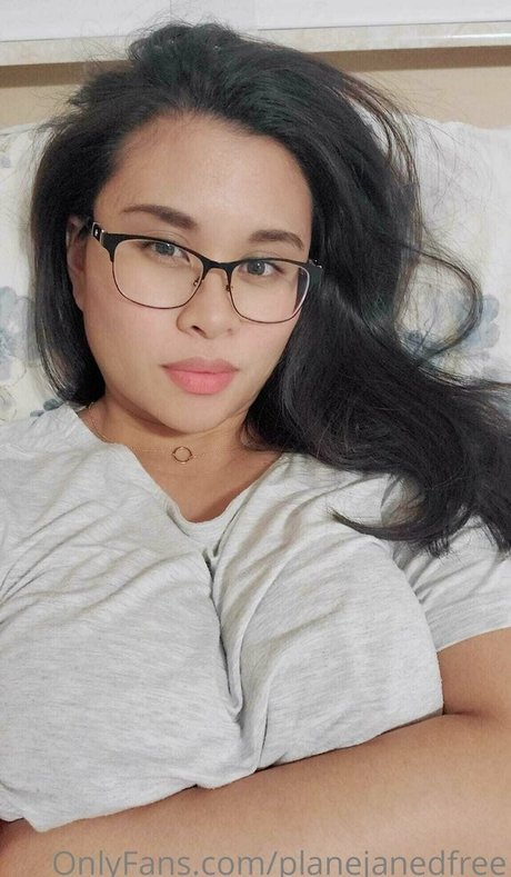 planejanedfree pretty model img