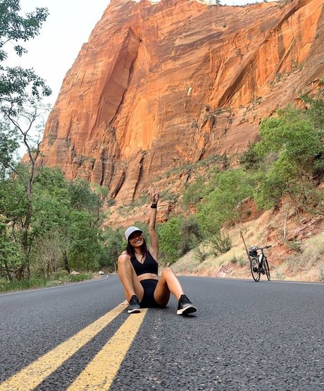 curvy cougar onlyfans hot xxx images