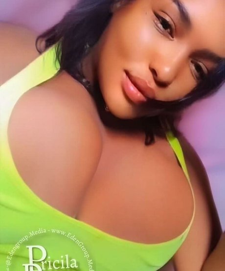 Pricila Pinap star perfect photos