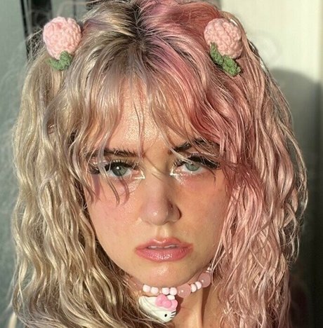 pinkfloweremoji model adult photos