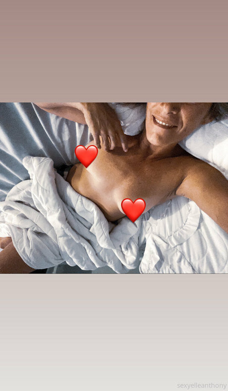 sexyelleanthony xxx model pic