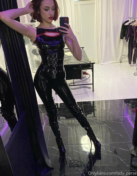 Lady Perse beautiful star photos