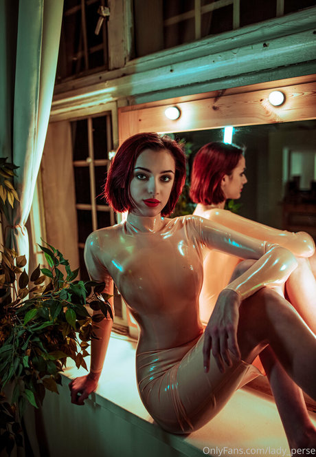 Lady Perse nude model images