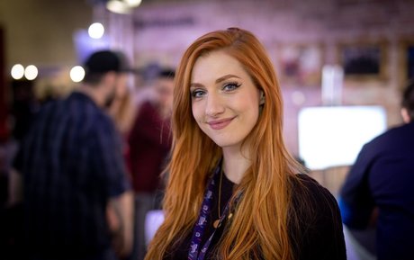 Lara Loft pornstar adult gallery