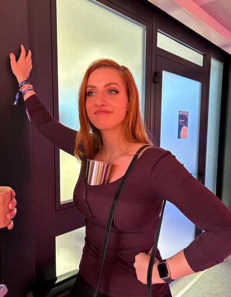 Lara Loft porn actress photo