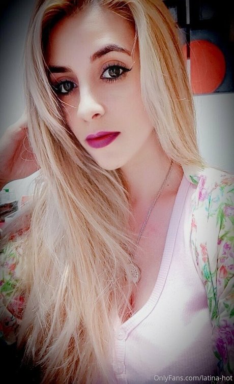 thedevilhot nude pornstar pic