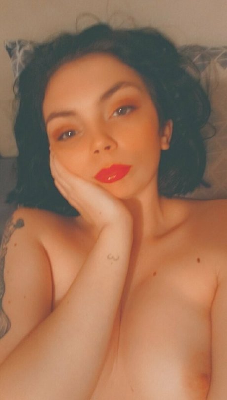 honey girl top actress photos