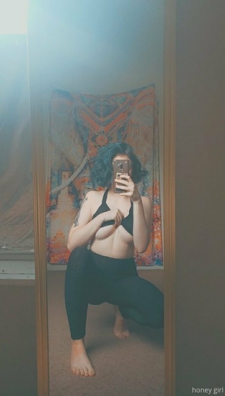 honey girl nudes model gallery