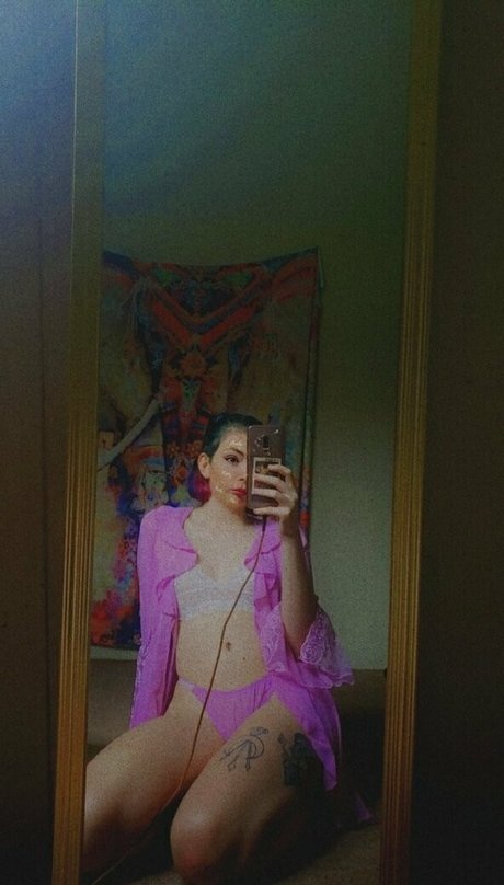 honey girl model nudes gallery