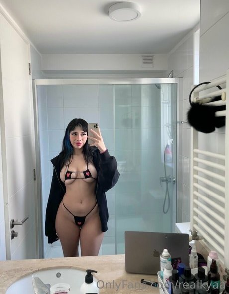 strawberryy20 hot star galleries