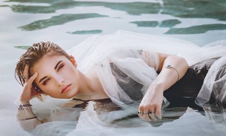 curvy asian onlyfans hot xxx picture