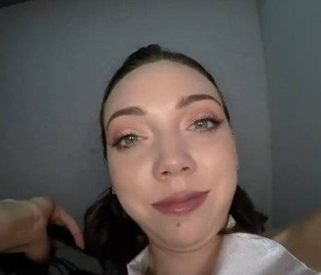 Stephani Miller naked model pic