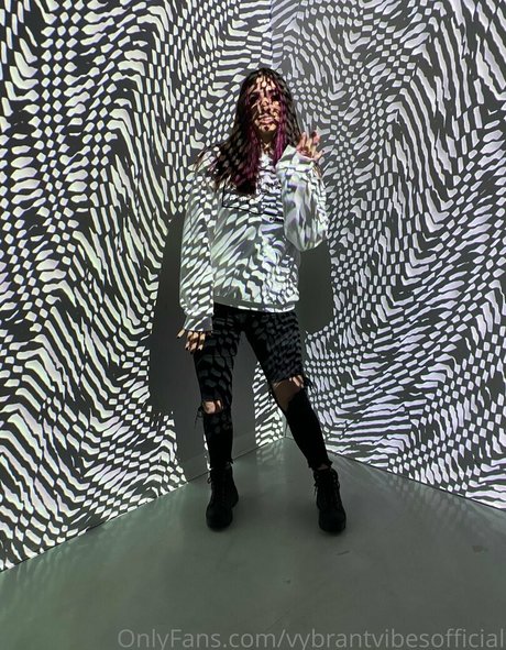 vybrantvibesofficial free pornstar pic