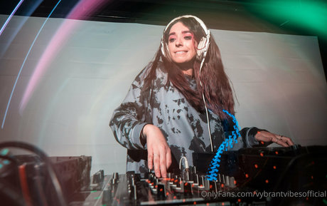 vybrantvibesofficial pornstar sex galleries