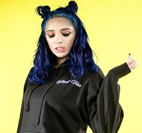 vybrantvibesofficial top pornstar pictures