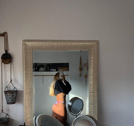 Linds Linds naked actress photos