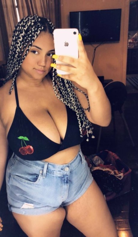 mynamesydalia star exclusive photo