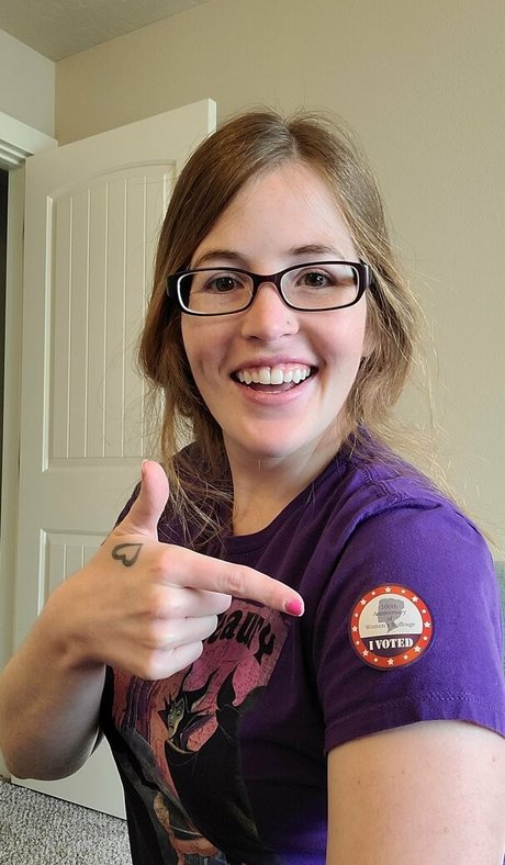 goodluckanne beautiful actress galleries