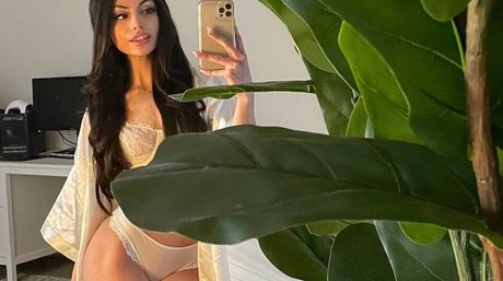 Ehcico model nice photo