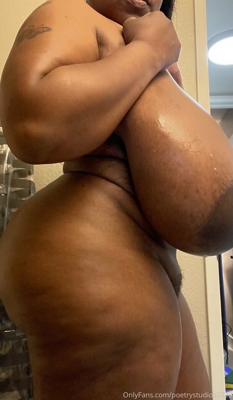 poetrystudiosnetwork best model image