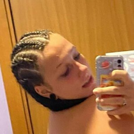 kinkyvikii xxx pornstar gallery