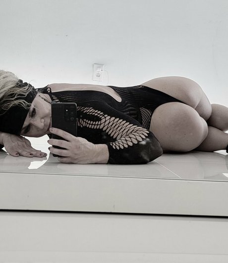 ebony pussy onlyfans nude gallery