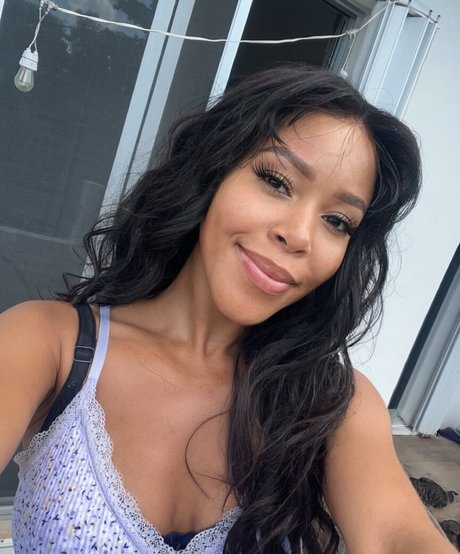 Cherry Latto nude star image