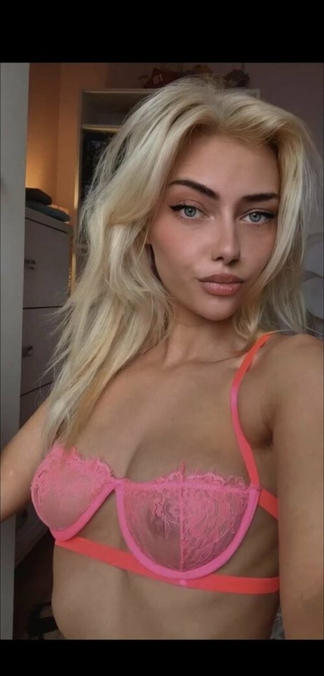 alarna sex model photos