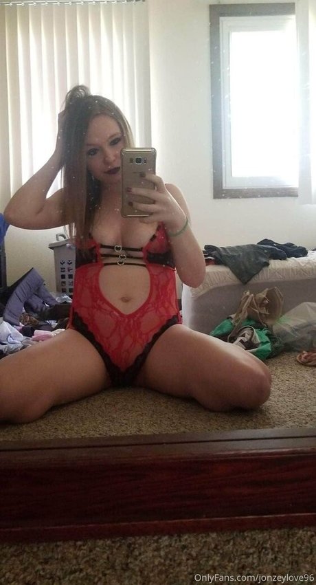 jonzeylove96 star top pic