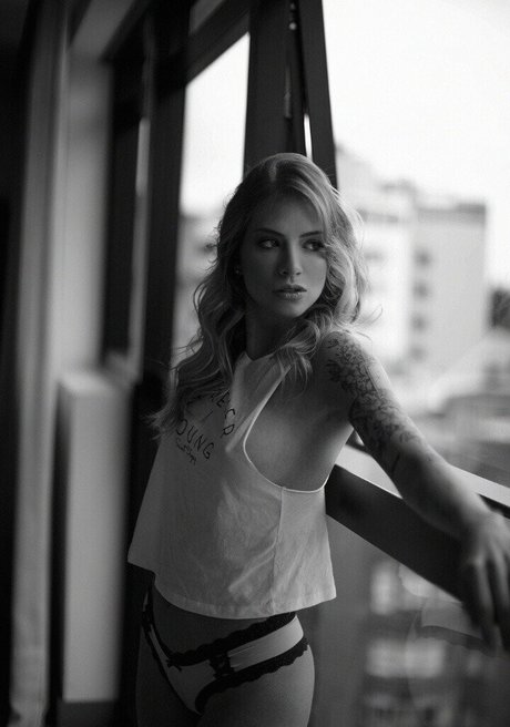 bikini fitness onlyfans hot sexy pictures