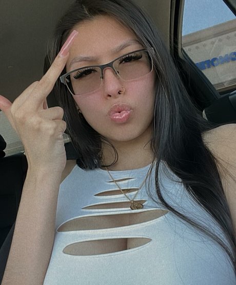 busty mom onlyfans naked pics