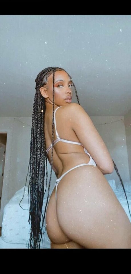 curvy xxx onlyfans exclusive photo