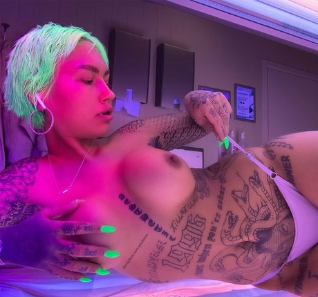 adultekra pornstar free pics