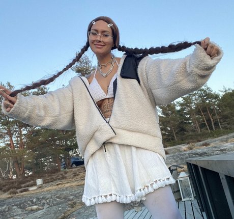 chubby goth onlyfans perfect images