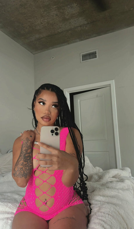 mikaadenise star art pictures