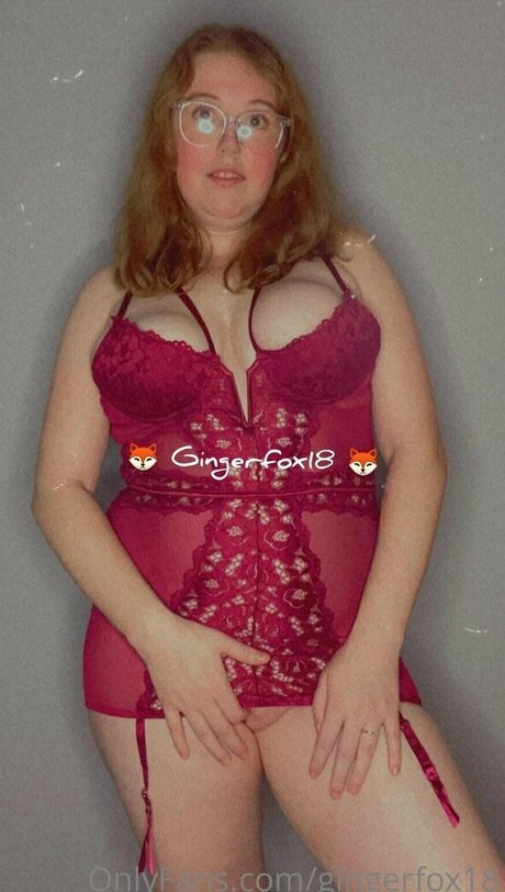 gingerfox18 model naked pic